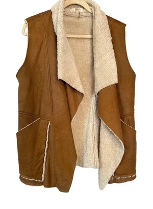 Entro‎ Large Camel Faux suede Sherpa lined Vest thumbnail 1