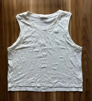 Lululemon Train to Be Tank Top - size 8 thumbnail 1