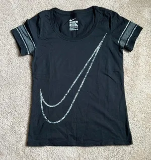 The Nike Tee Black Cotton Jersey Short Sleeve Tee. Size Medium thumbnail 1