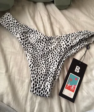Blackbough Swim thumbnail 1
