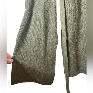 Chelsea28 bell sleeve wool blend sweater Size Small Green Cozy Cute Boho thumbnail 4