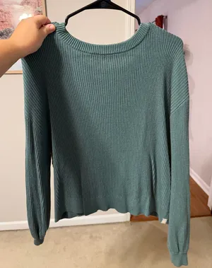 Lululemon Sweater thumbnail 1