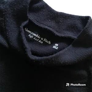 Abercrombie Ribbed Crop Top thumbnail 3