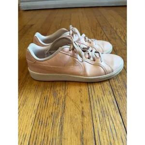 Nike Court Royale Shoes Womens Size 8 Pink Low Top Casual Tennis 749867-604 thumbnail 2