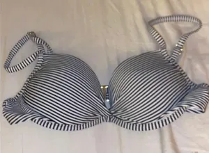 Bikini top thumbnail 1