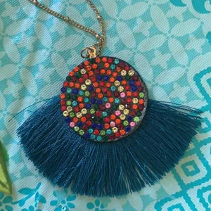- Simply Southern Fan w/ Sparkle Stones Necklace thumbnail 1