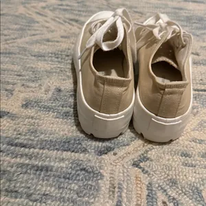 Sincerely Jules Vasco Tan and White Platform Sneakers Size 6.5 thumbnail 4