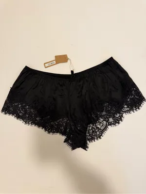 SKIMS Silk Lace Black Onyx Cami & Short Set Size Medium thumbnail 7