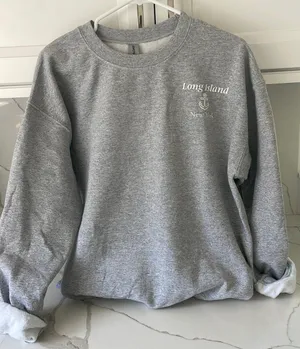 Long Island Sweatshirt Size M thumbnail 1