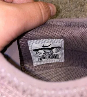 Nike Lavender Tennis Shoes thumbnail 3