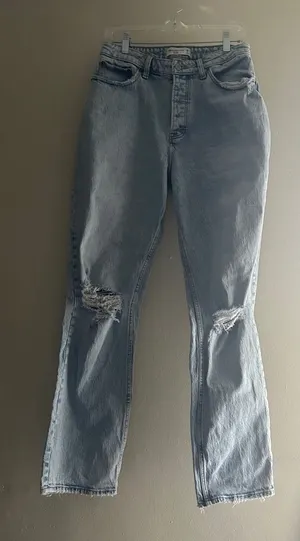Abercrombie Curve Love: The Dad High Rise Jean 28 thumbnail 1