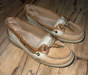 sperry boat shoes thumbnail 1