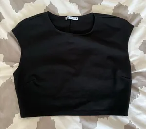 Zara Black Muscle Tee thumbnail 1