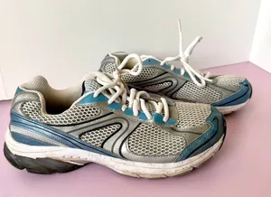 C9 Champion Sneakers, Size 9 thumbnail 1