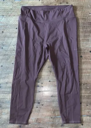 Fabletics Motion 365 Trinity high waisted brown 4x cropped Athleisure leggings thumbnail 1