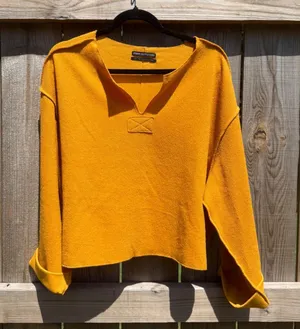 Urban Outfitters Mustard Yellow Ribbed Knit Notched V-Neck Pullover Top S-P thumbnail 1