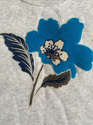 ON 34th L/S Crew Embroidered 3D Gray Sweatshirt Floral Flower Medium thumbnail 8