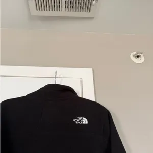 The North Face Black Fleece Jacket thumbnail 7
