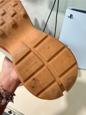 Gucci Gold Leather-Trim Sneakers thumbnail 4