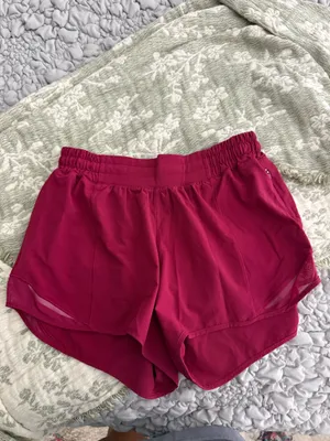 Lululemon Shorts Hotty Hot thumbnail 2