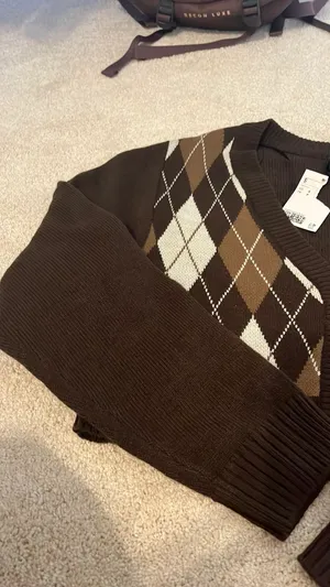 H & M “Divided” cropped cardigan thumbnail 2