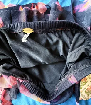 Amber Sky S Black Floral Mesh Ruffle Asymmetrical Skirt NWT thumbnail 9