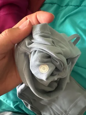 Lululemon size 0 light blue leggings (school is strict on wearing leggings so I didn’t wear them that much) thumbnail 5