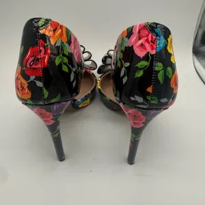 Betsey Johnson Vibrant Floral Rose Bow Multicolor 4" High Heels Shoes Size 7 M thumbnail 7