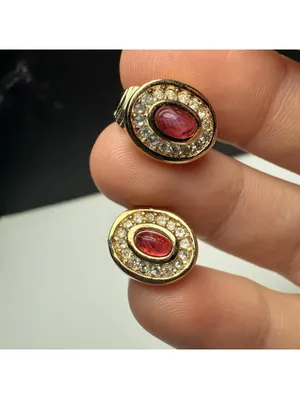 Small Christian Dior Red Glass & Rhinestone Clip-on Clip On Gold Tone Signed thumbnail 4