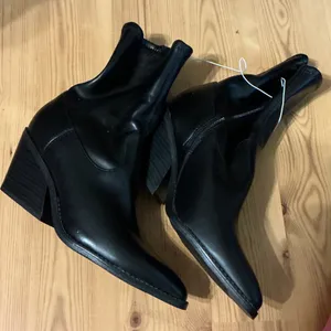 A New Day Black Leather Ankle Boots with Block Heel - Women's Sz 8 thumbnail 1