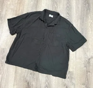 Old navy cropped button up shirt  thumbnail 1