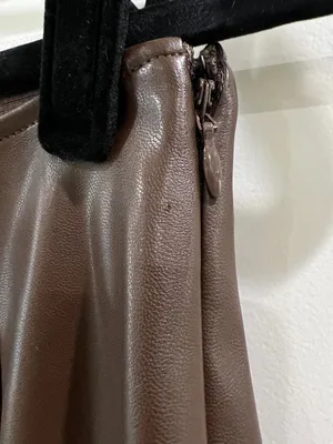 Abercrombie & Fitch Vegan Leather Pants – Brown – Size Small Short – NWT thumbnail 4