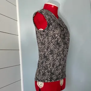 Ann Taylor Twist Front Top Sz SP thumbnail 3
