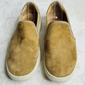 UGG Cas Women's Size 6.5 Caramel Tan Suede Gold Leather Slip On Comfort Shoes thumbnail 2