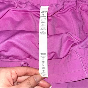 Lululemon • magenta glow hotty hot shorts sz 12 thumbnail 10