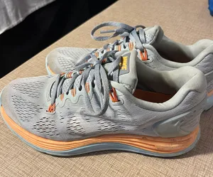 Nike Sneakers thumbnail 1