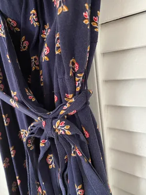 Old Navy Wrap Dress Floral Blue thumbnail 5