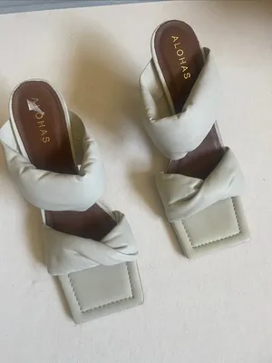 ALOHAS Twist Strap kitten heel Sandals in Ice White US 8.5 thumbnail 1