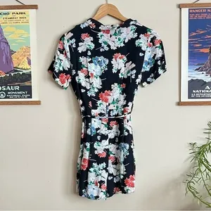 Abercrombie &‎ Fitch Black Floral Button Front Tie Waist Romper XS Short Sleeve thumbnail 2