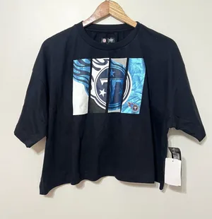 NWT Tennessee Titans NFL Cropped Shirt Size XL Women’s NEW Top thumbnail 1