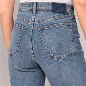 Abercrombie 90s Ultra High Rise Straight Jeans. Size 2S, 26 thumbnail 5