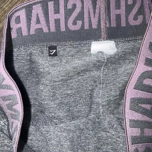 Gymshark Women’s Gray Toned Low Rise‎ Training Athletic Logo Legging Size XS thumbnail 7