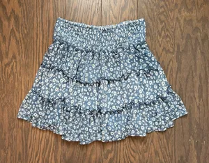 NWOT American Eagle White And Blue Floral Skirt thumbnail 1