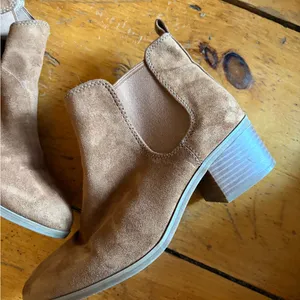 A New Day Ellie Cognac Bootie size 7 thumbnail 3