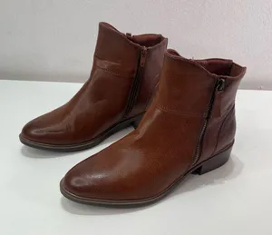 Baretraps ALONA Women 7W Ankle Boots Cognac Brown Side Zip Boho Equestrian thumbnail 1