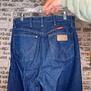 Wrangler | women denim jeans straight leg western thumbnail 2