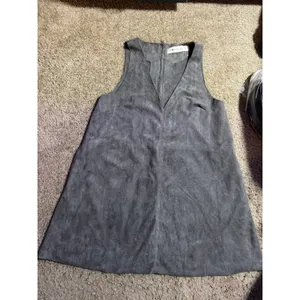 The‎ Impeccable Pig Womens Grey Faux Suede V-Neck Sleeveless Shift Mini Dress M thumbnail 2