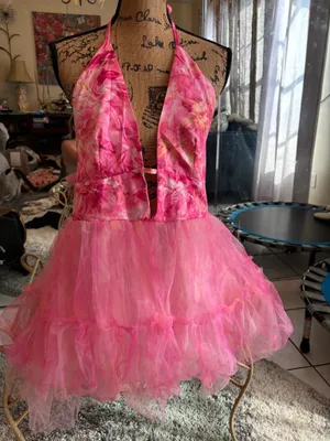 Fabulous dress size XL ❤️💜🩷 thumbnail 2