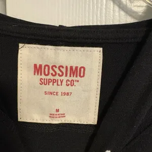 Mossimo Women’s Cropped Black Long Sleeve Pullover Size Medium thumbnail 3