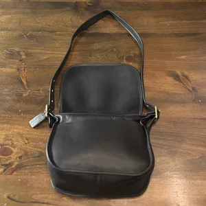 Vintage Coach Crossbody Bag Black Leather Flap Brass Classic Quiet Luxury 90s thumbnail 3